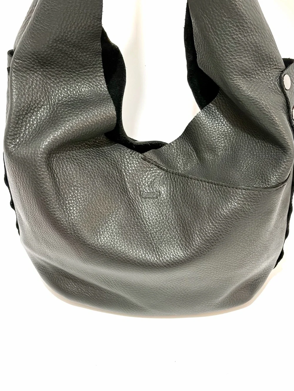 Hammitt Tom Large Leather Hobo In Black/Gunmetal/ OG RetiredEdition/Snap Closure